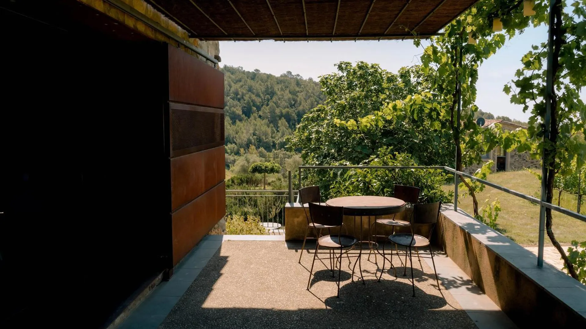 Artu Lodge, Can Terrades Beuda Spain